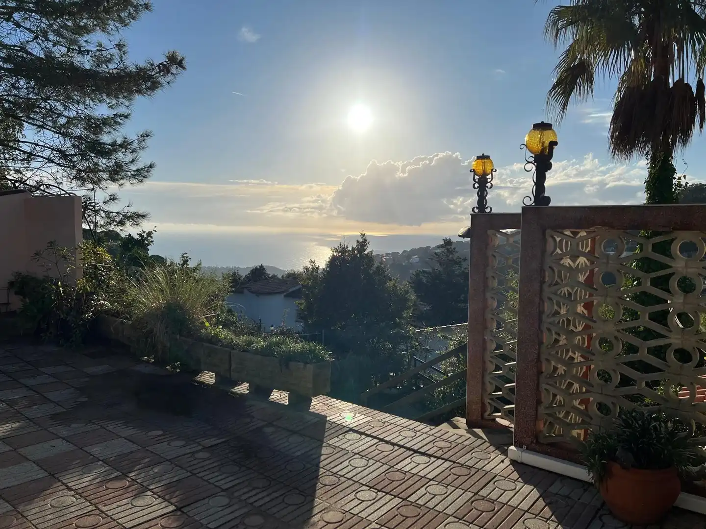 Vista exterior de Casa o xalet en venda en Lloret de Mar amb Jardí privat, Terrassa i Balcó