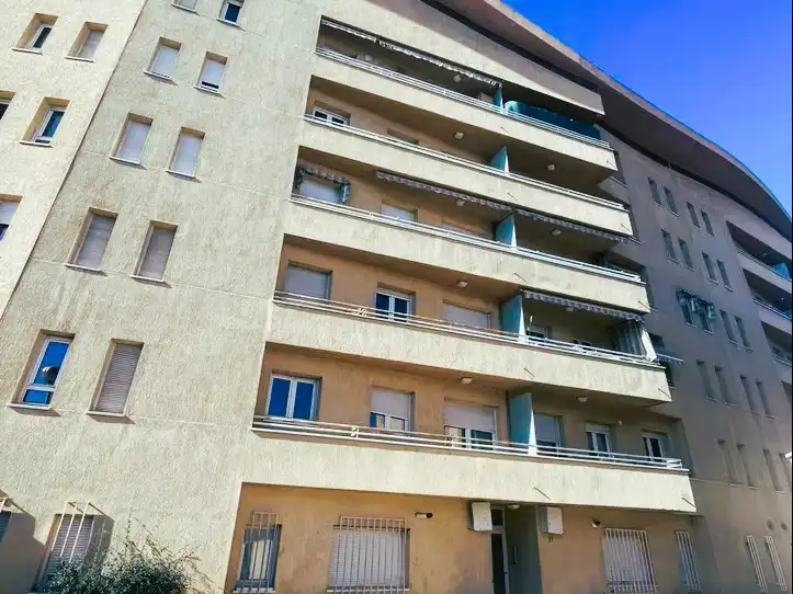 Außenansicht von Wohnungen zum Verkauf in  Lleida Capital mit Terrasse und Alarm