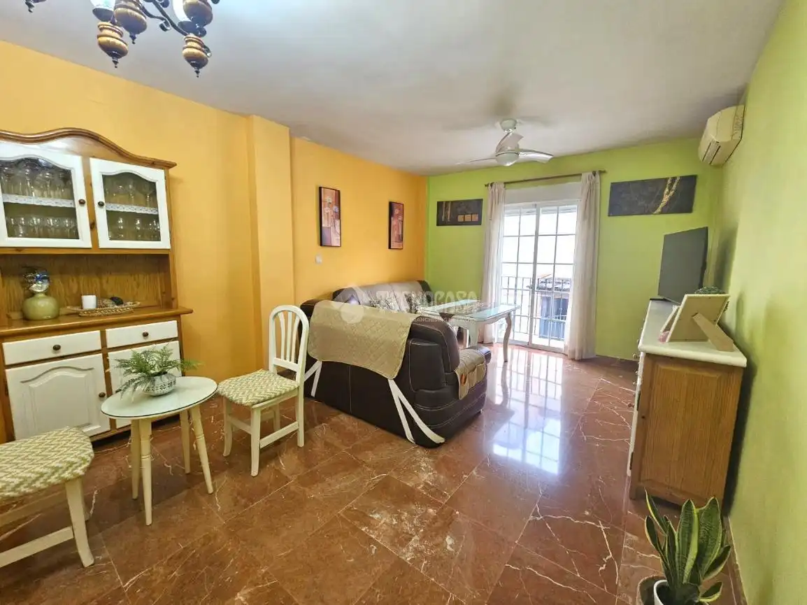 Sala d'estar de Casa adosada en venda en Parque de la Ermita
