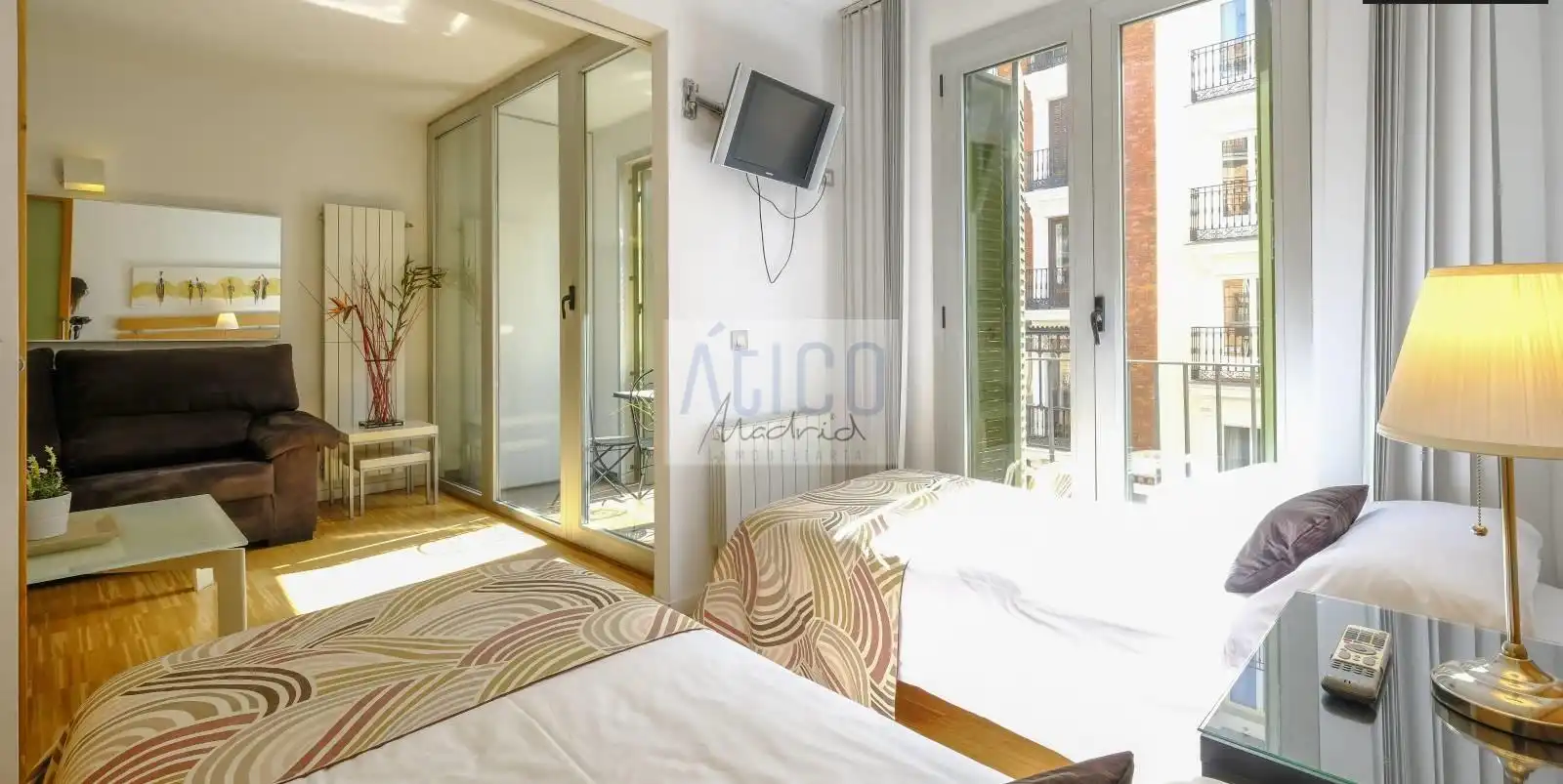 Dormitori de Apartament de lloguer en Madrid amb Aire condicionat, Calefacció i Terrassa