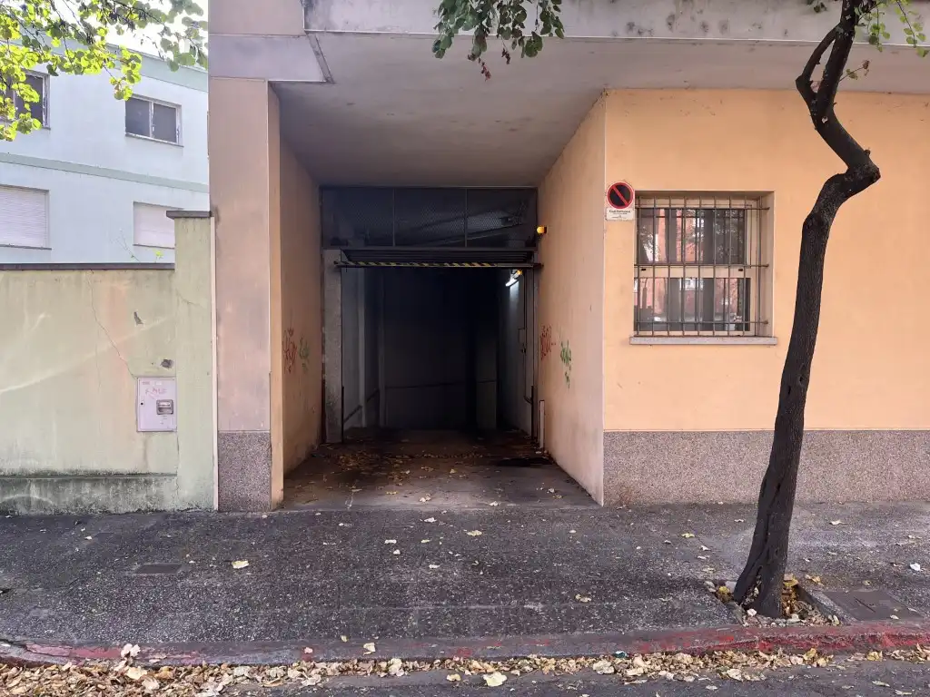 Aparcament de Garatge en venda en Girona