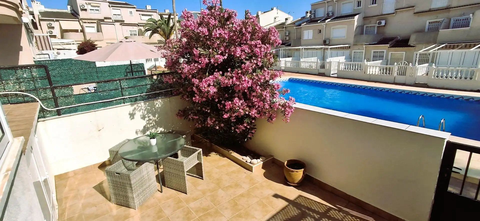 Terrasse von Erdgeschoss zur Miete in Orihuela mit Klimaanlage, Privatgarten und Terrasse