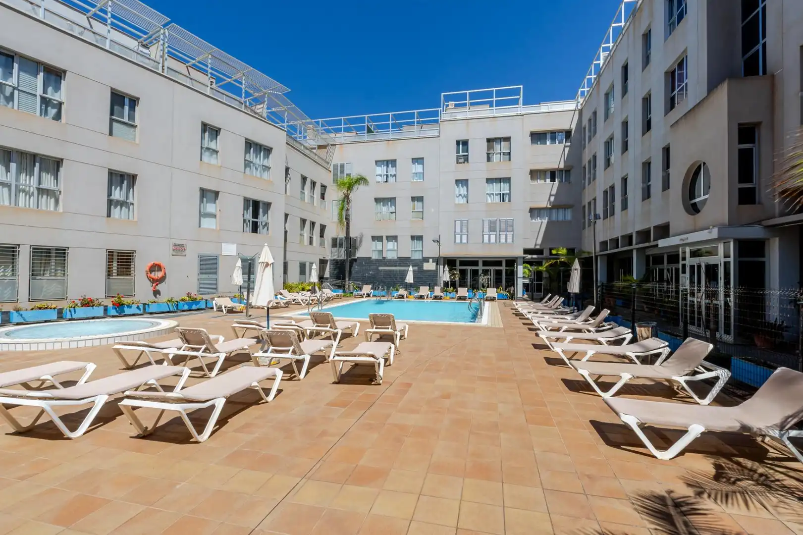 Piscina de Ático en venta en Gáldar con Terraza, Amueblado y Piscina comunitaria
