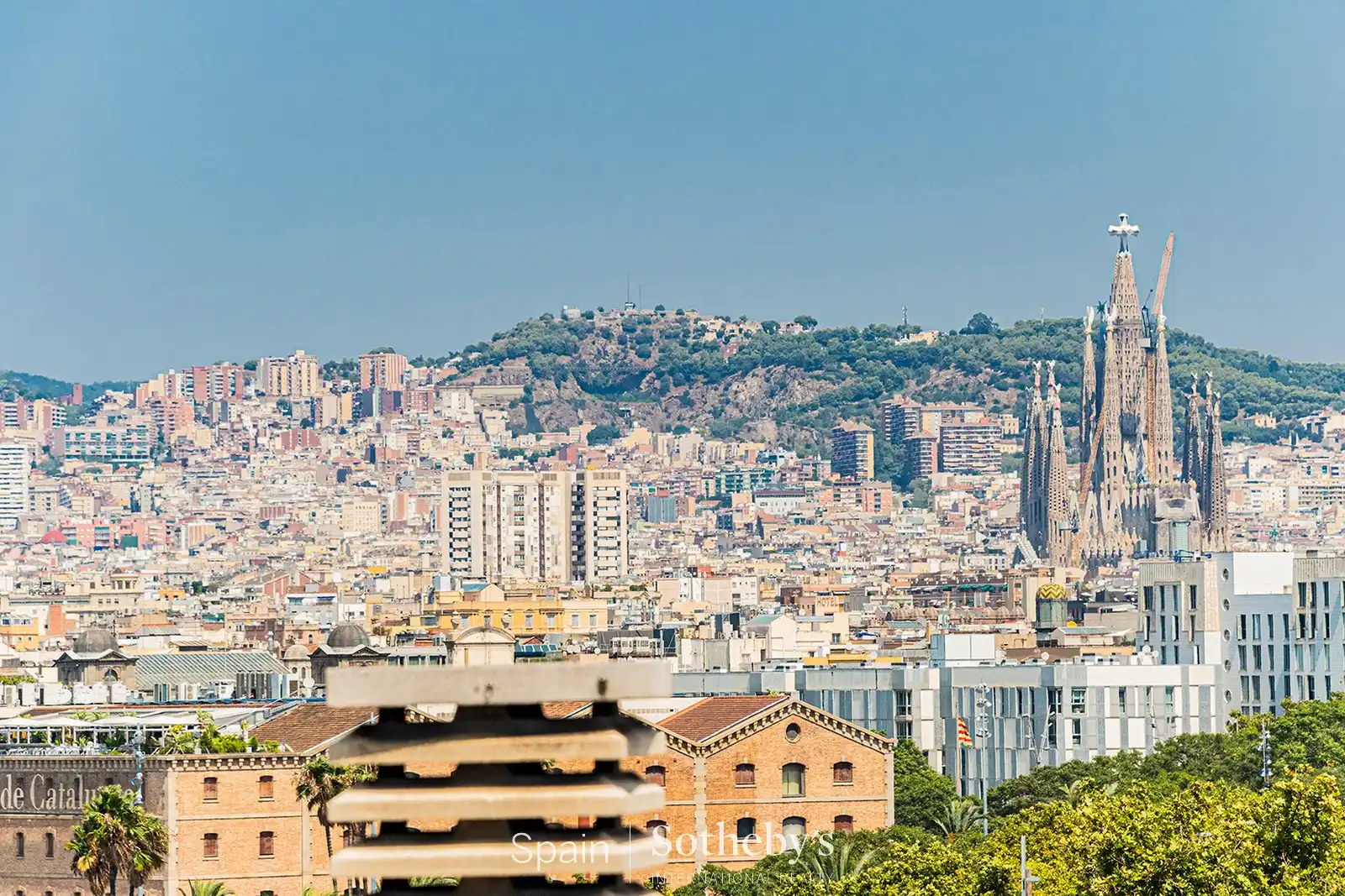 Vista exterior de Ático en venta en Barcelona con Aire acondicionado, Terraza y Piscina