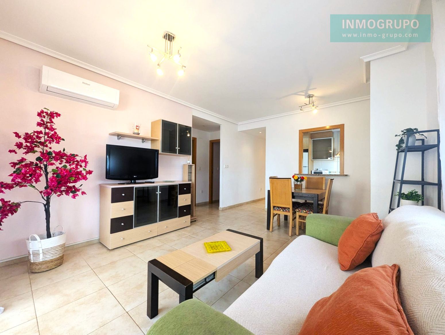 Sala de estar de Piso en venta en Oropesa del Mar / Orpesa con Aire acondicionado, Calefacción y Jardín privado