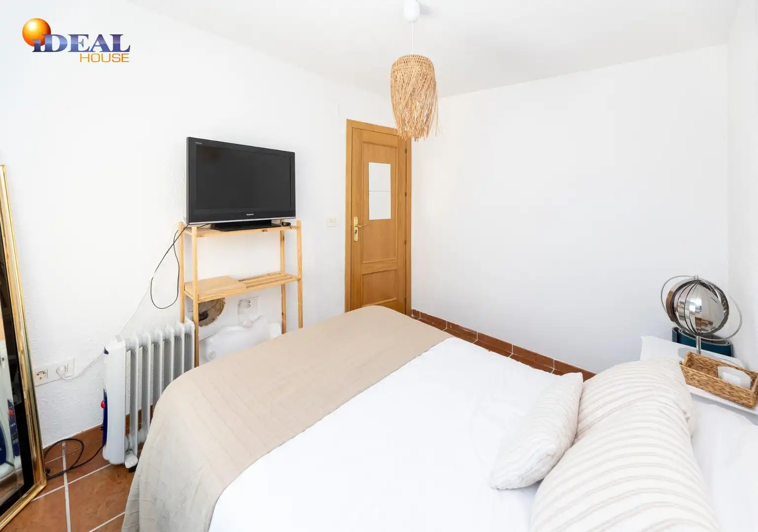 Bedroom of Detached homes for sale in La Zubia  with Air Conditioner, Heating and Private garden