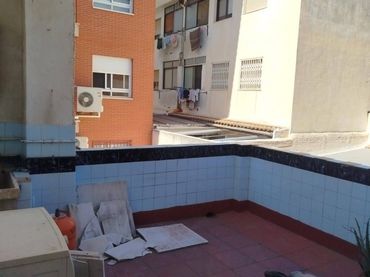 Piso con balcón en venta en Pedanías Este
