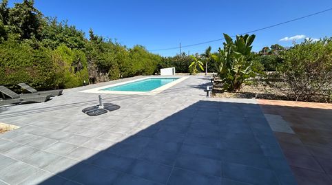 Villa con dos viviendas independientes, terreno muy amplio, piscina privada, imagen 3