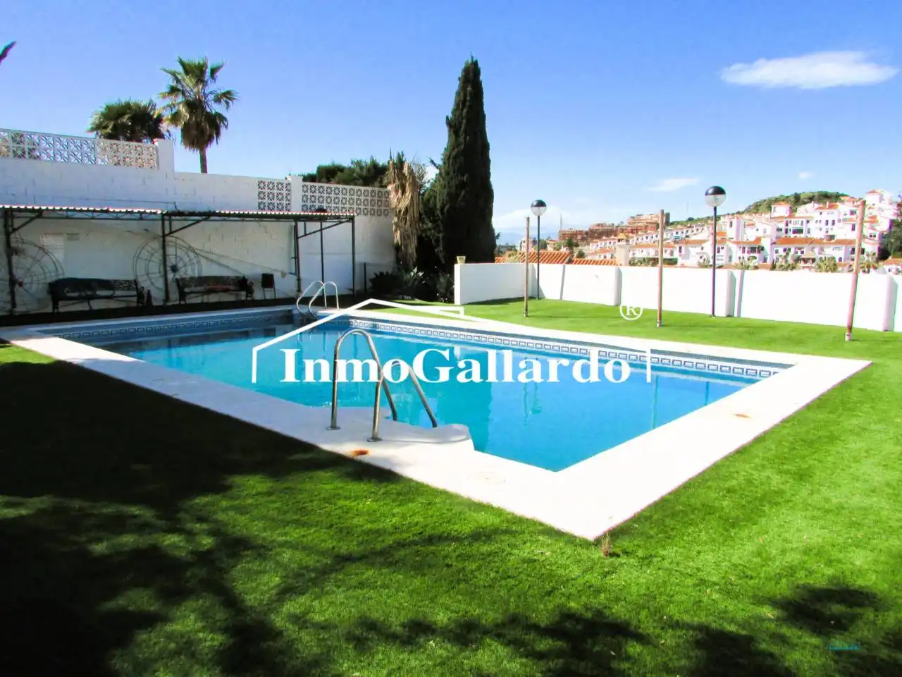 Jardí de Casa adosada en venda en Rincón de la Victoria amb Jardí privat, Terrassa i Piscina comunitària