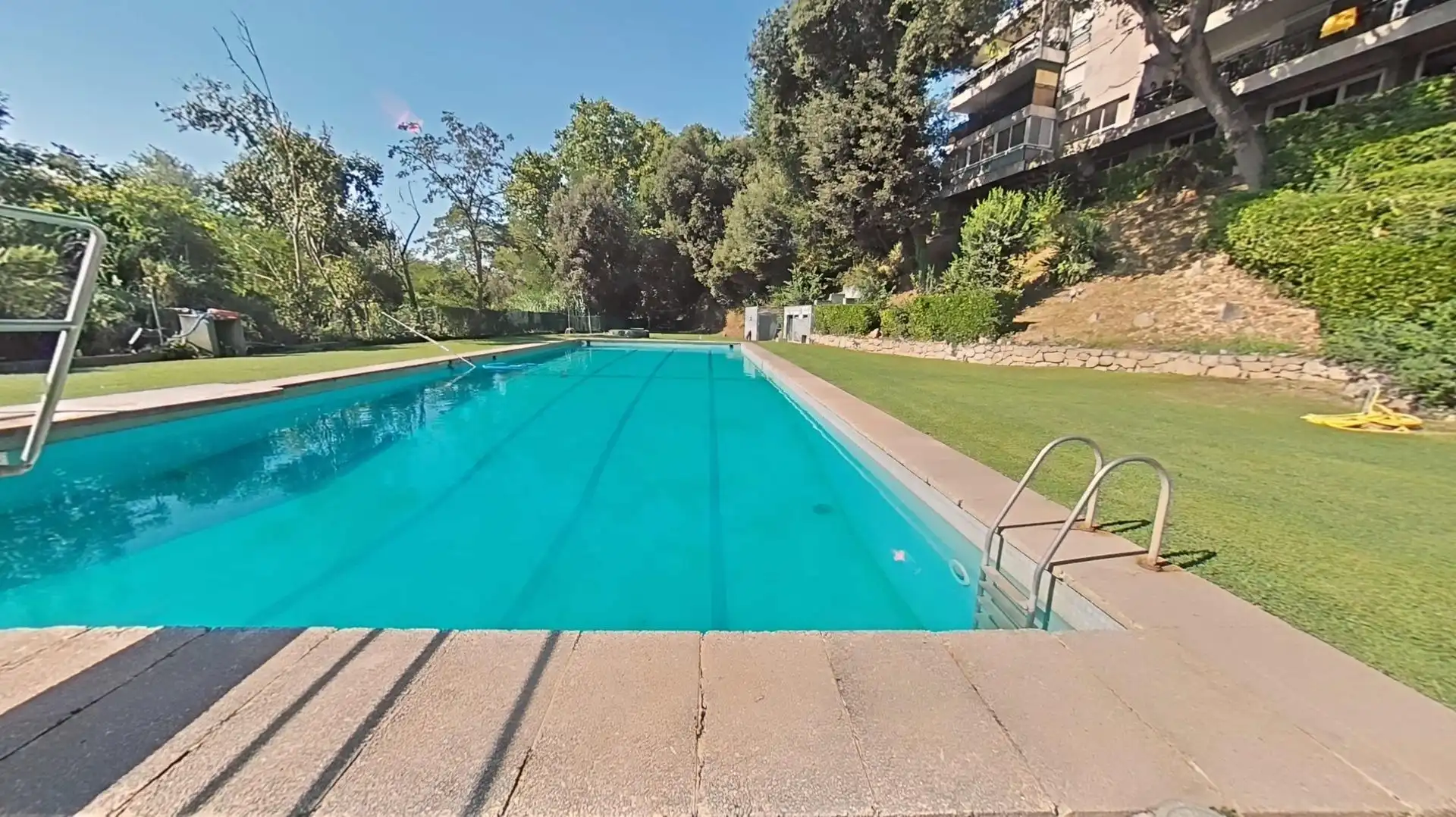 Piscina de Pis en venda en La Roca del Vallès amb Aire condicionat, Calefacció i Jardí privat