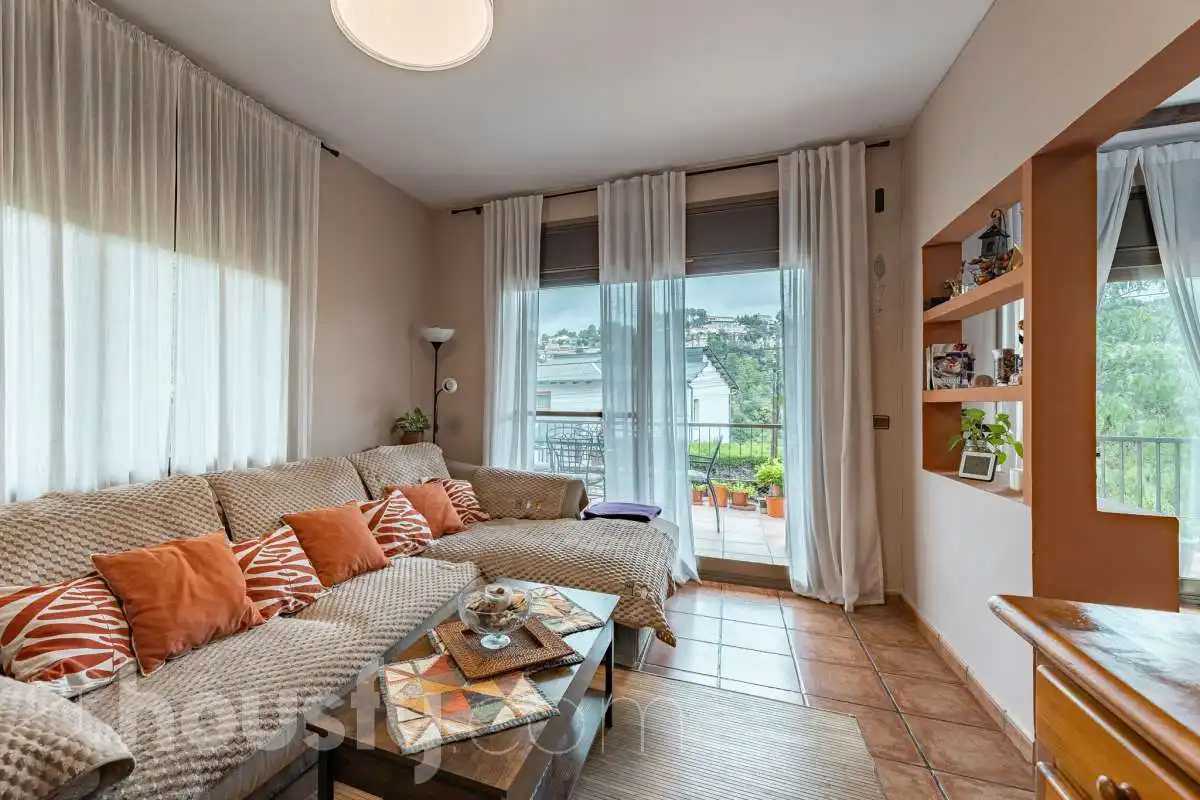 House with pool for sale in Avinguda de Corbera ., imagen 5