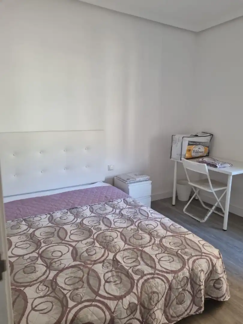 Schlafzimmer von Wohnung zur untervermieten in Ávila mit Heizung, Parkett und Terrasse