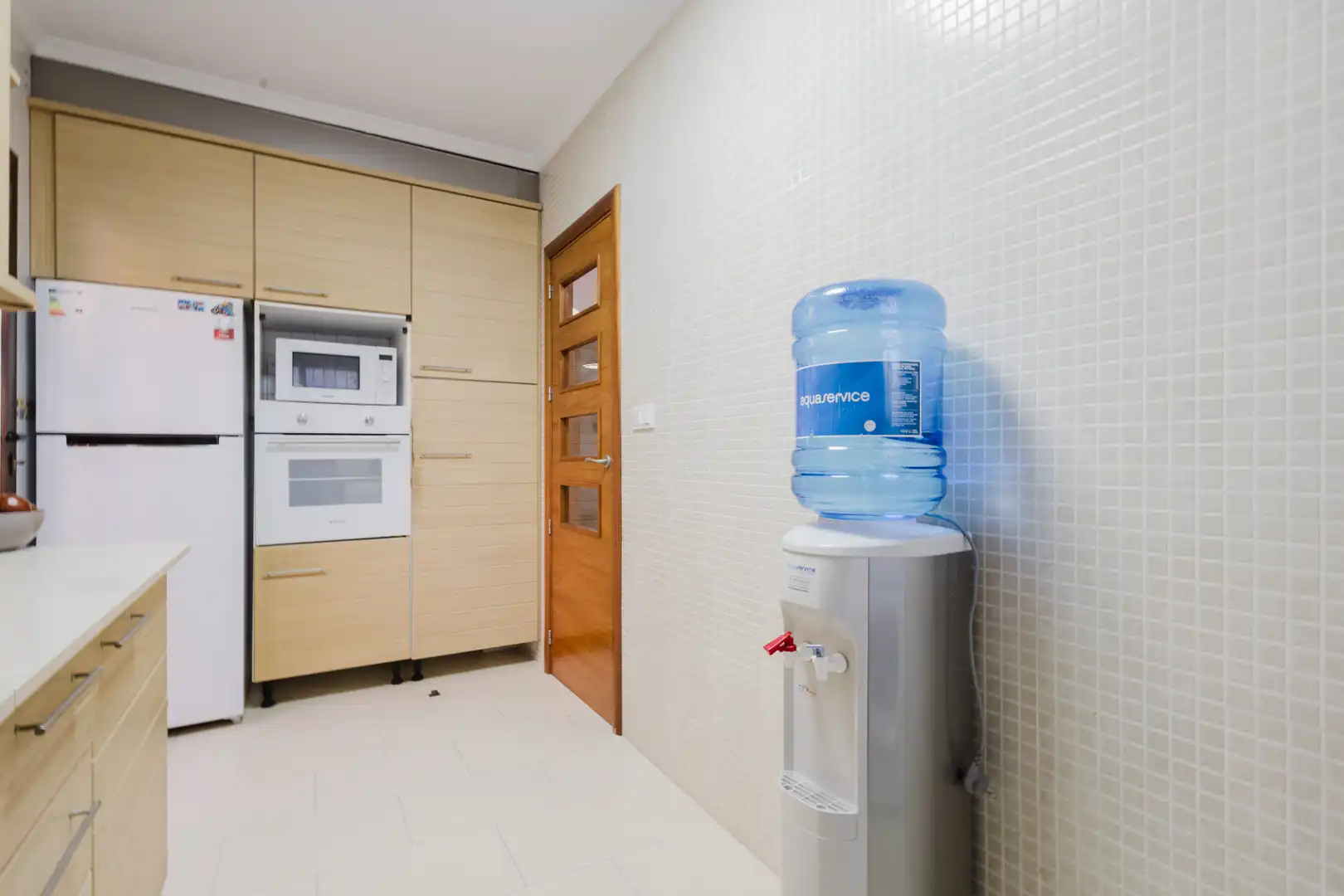 Cuina de Casa o xalet en venda en Torrevieja amb Aire condicionat, Jardí privat i Terrassa
