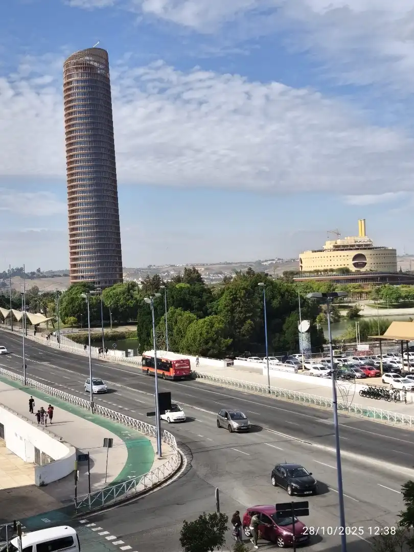 Flat for rent in Puente del Cristo de la Expiración, 1, Arenal - Museo