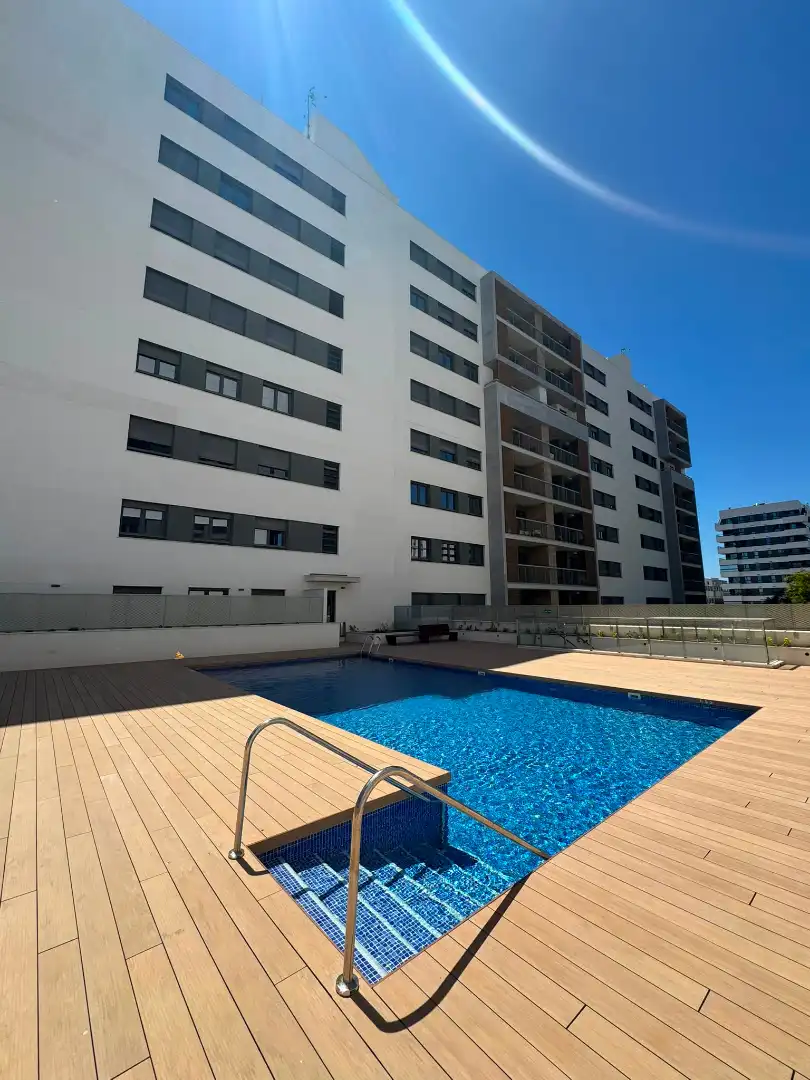 Piscina de Piso de alquiler en Valencia con Aire acondicionado, Calefacción y Parquet