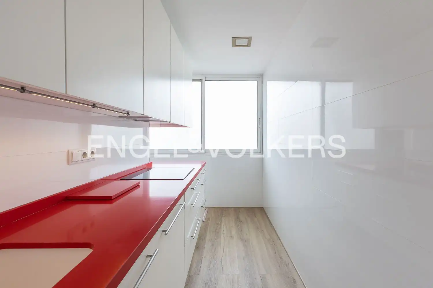 Piso con terraza en alquiler en Avinguda Neptuno, imagen 10