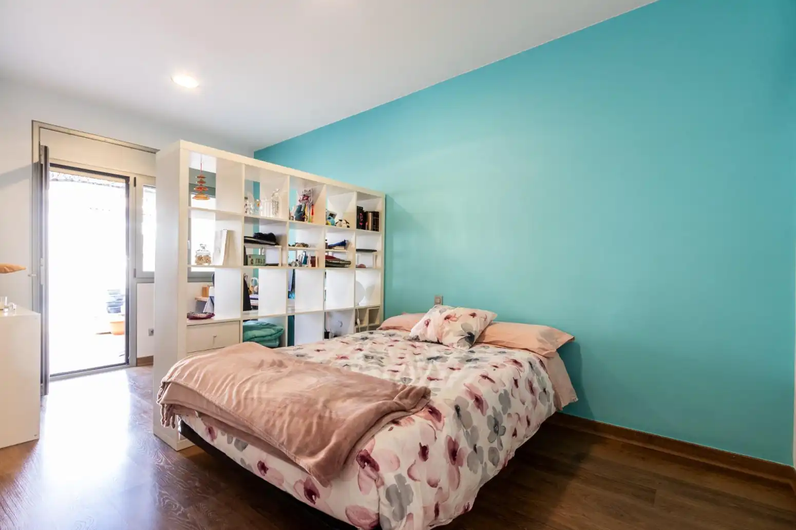 Habitación de Casa adosada en venta en Terrassa con Calefacción, Parquet y Terraza
