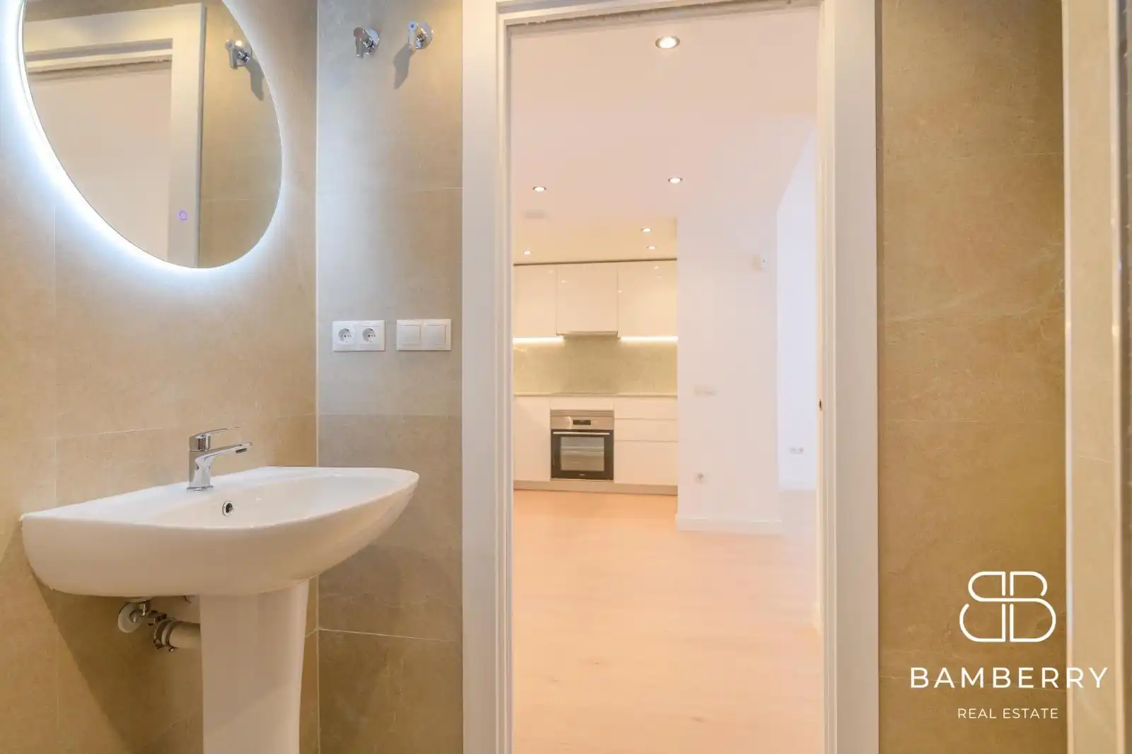 Bathroom of Flat for sale in Sant Boi de Llobregat  with Parquet flooring