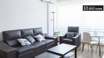 Living room of Flat to rent in  Madrid Capital  with Air Conditioner, Heating and Balcony