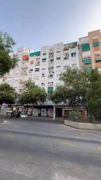 Vista exterior de Piso de alquiler en Granada con Aire acondicionado, Calefacción y Amueblado