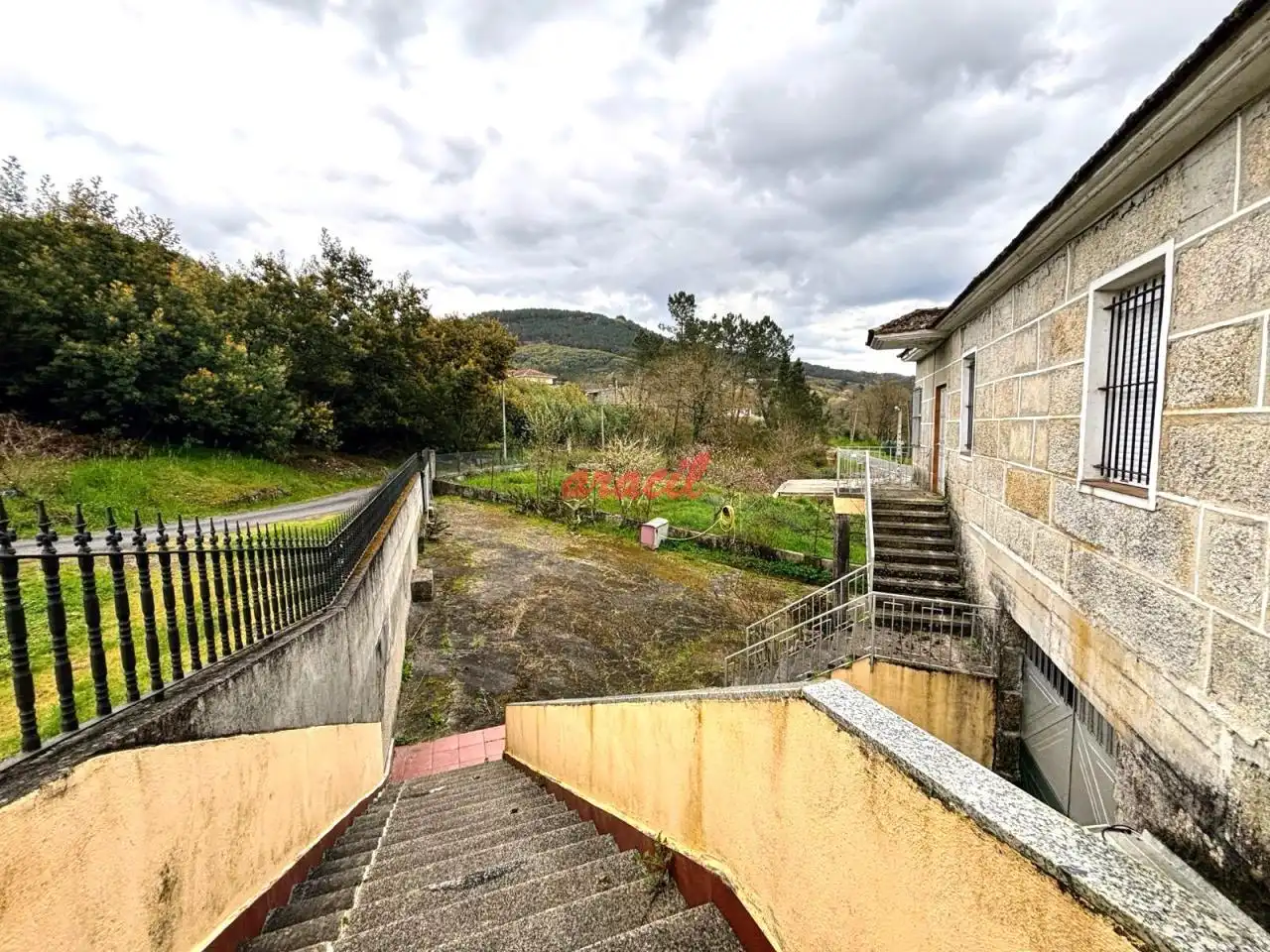 Vista exterior de Casa o chalet en venta en Ourense Capital  con Calefacción, Jardín privado y Terraza