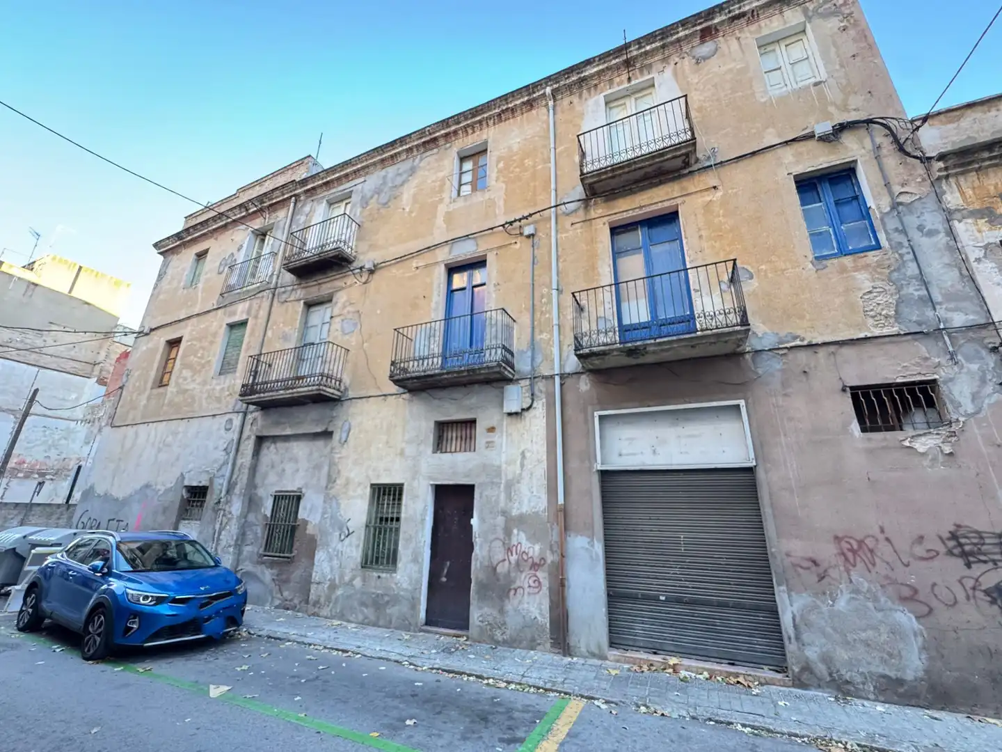 Mixt residencial en venda a Carrer Olot
