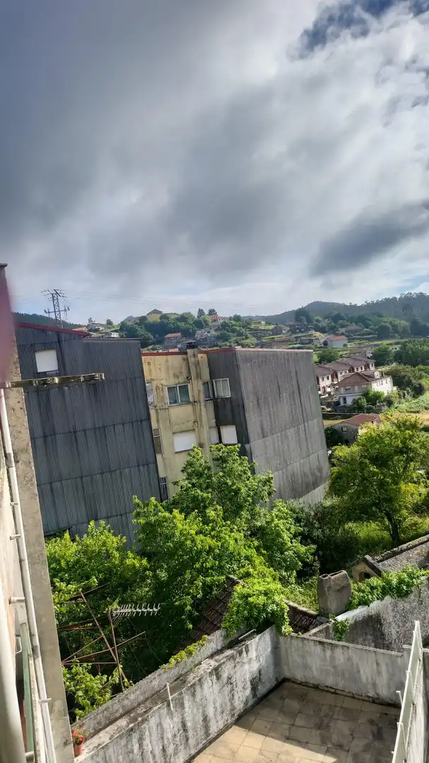 Vista exterior de Apartamento en venta en Ponte Caldelas con Balcón