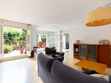 Piso con jardín en venta en Carrer de Ramon Miquel i Planas