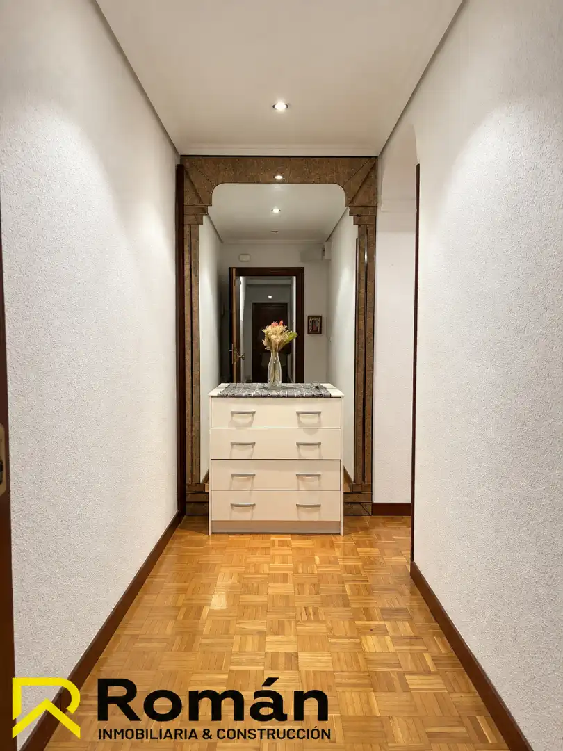 Flat with terrace for sale in Calle las Lavanderas 14, imagen 2