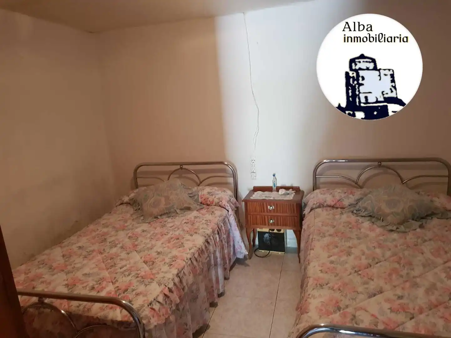 Houses for sale in Calle Salas Pombo, 2, Éjeme