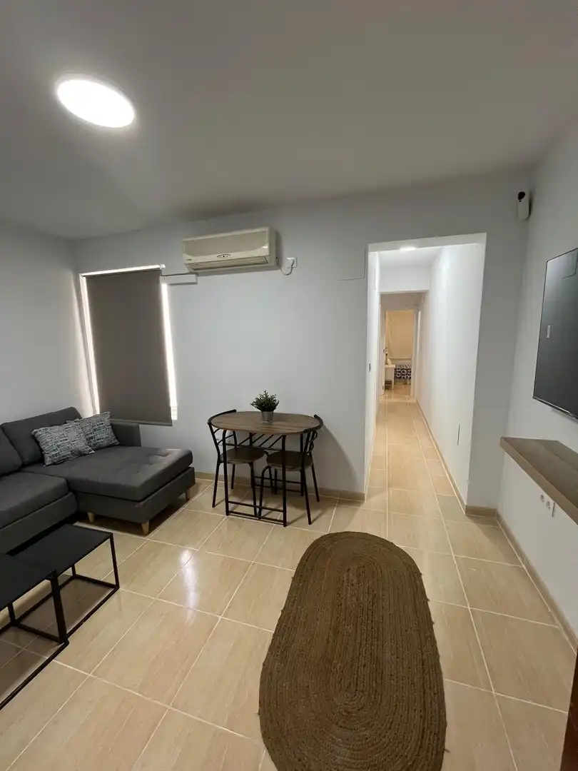 Wohnzimmer von Wohnung zur Miete in Córdoba mit Klimaanlage und Möbliert