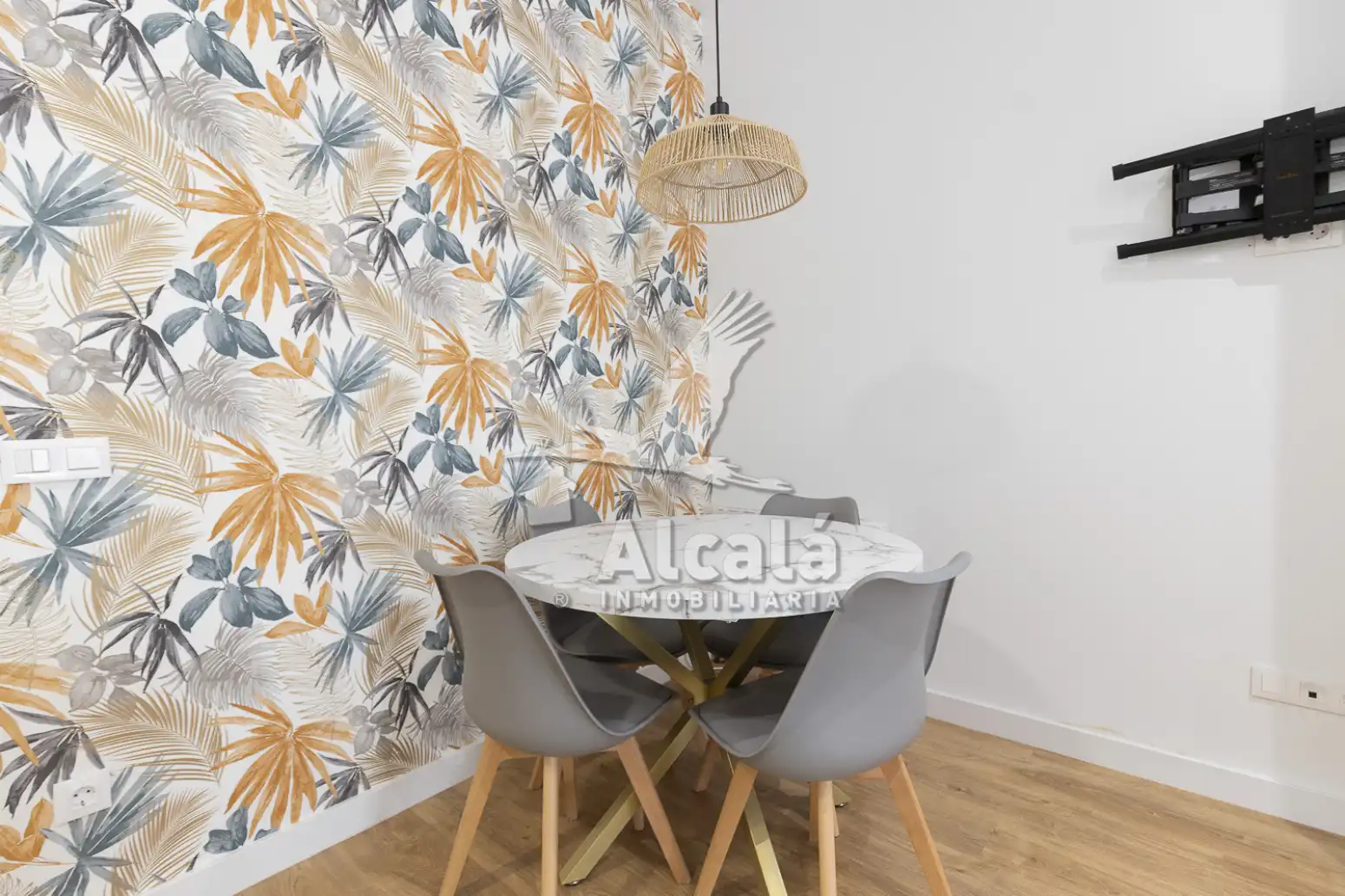Dining room of Flat for sale in Caballería Española