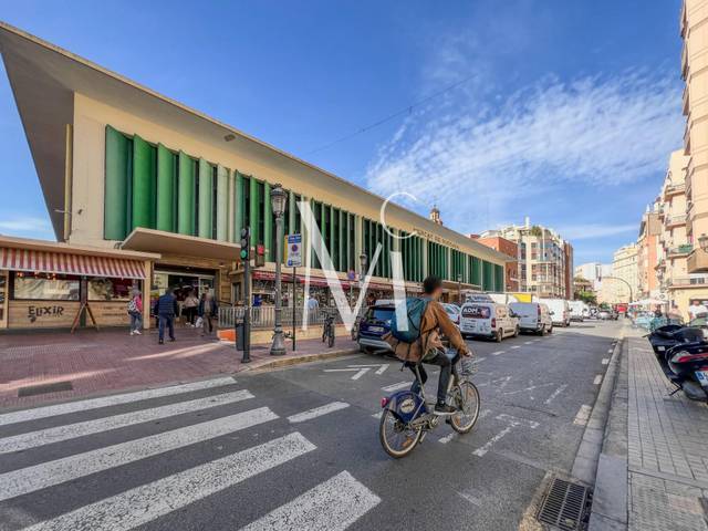 Local comercial en Alquiler en Calle LITERATO AZORIN en Russafa