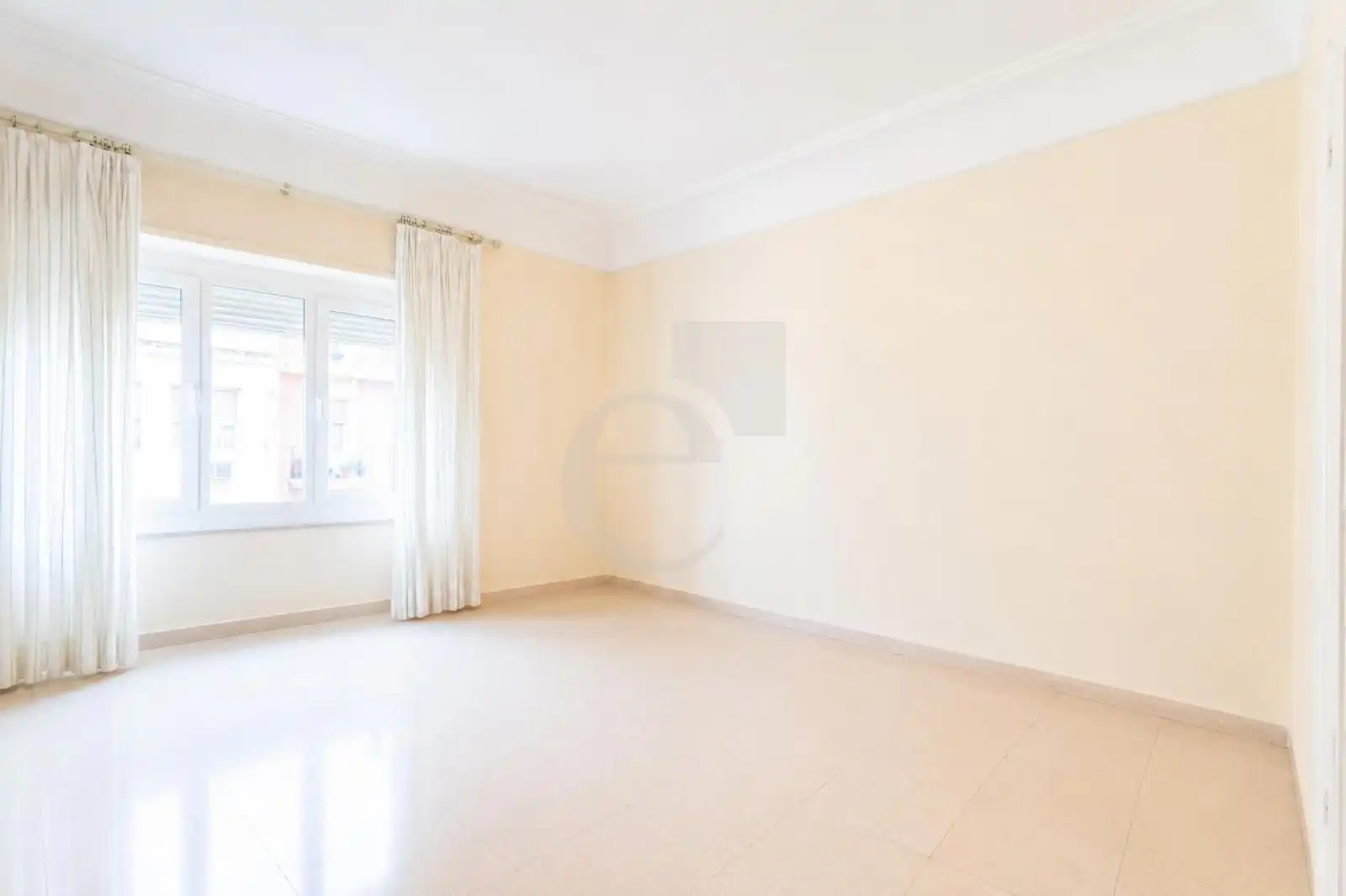 Schlafzimmer von Wohnung zum Verkauf in Valencia mit Klimaanlage, Terrasse und Abstellraum