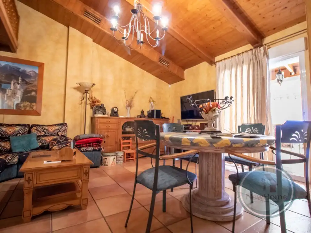 Casa adosada en venta en Crevillent