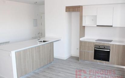 Cuina de Pis en venda en Girona Capital amb Aire condicionat i Terrassa