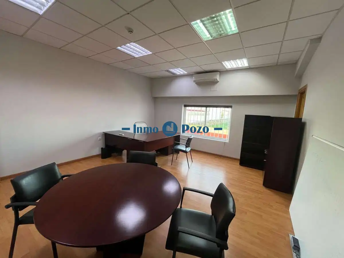Ufficio in affitto a Almendralejo