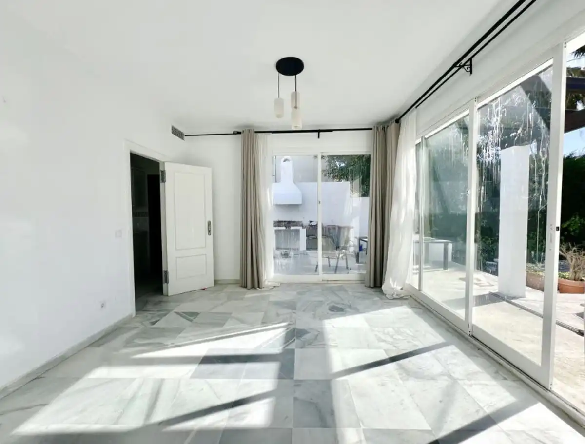 Villa con piscina in vendita a Nueva Andalucía, imagen 23