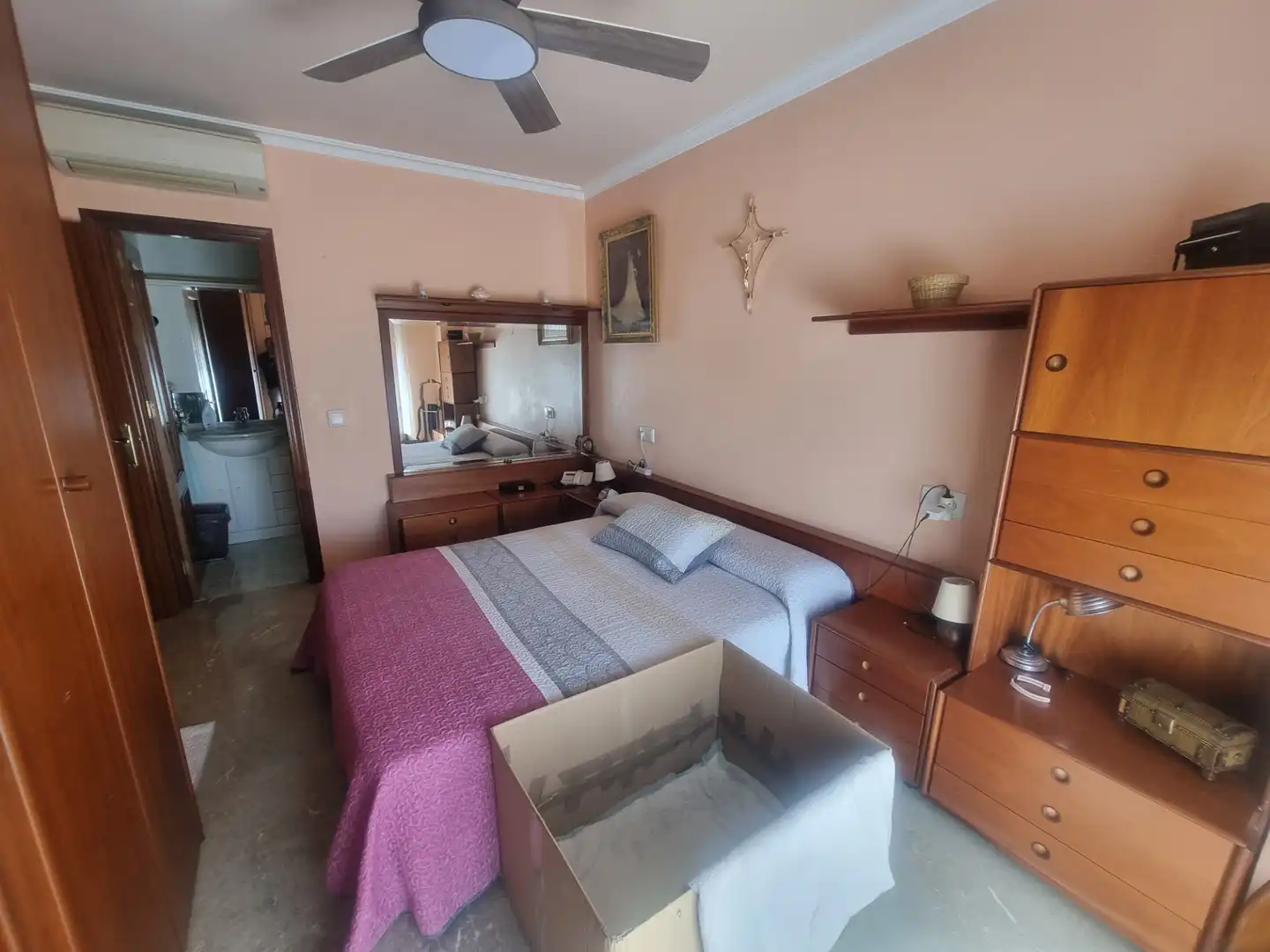 Dormitori de Casa o xalet en venda en Almería amb Aire condicionat, Calefacció i Jardí privat