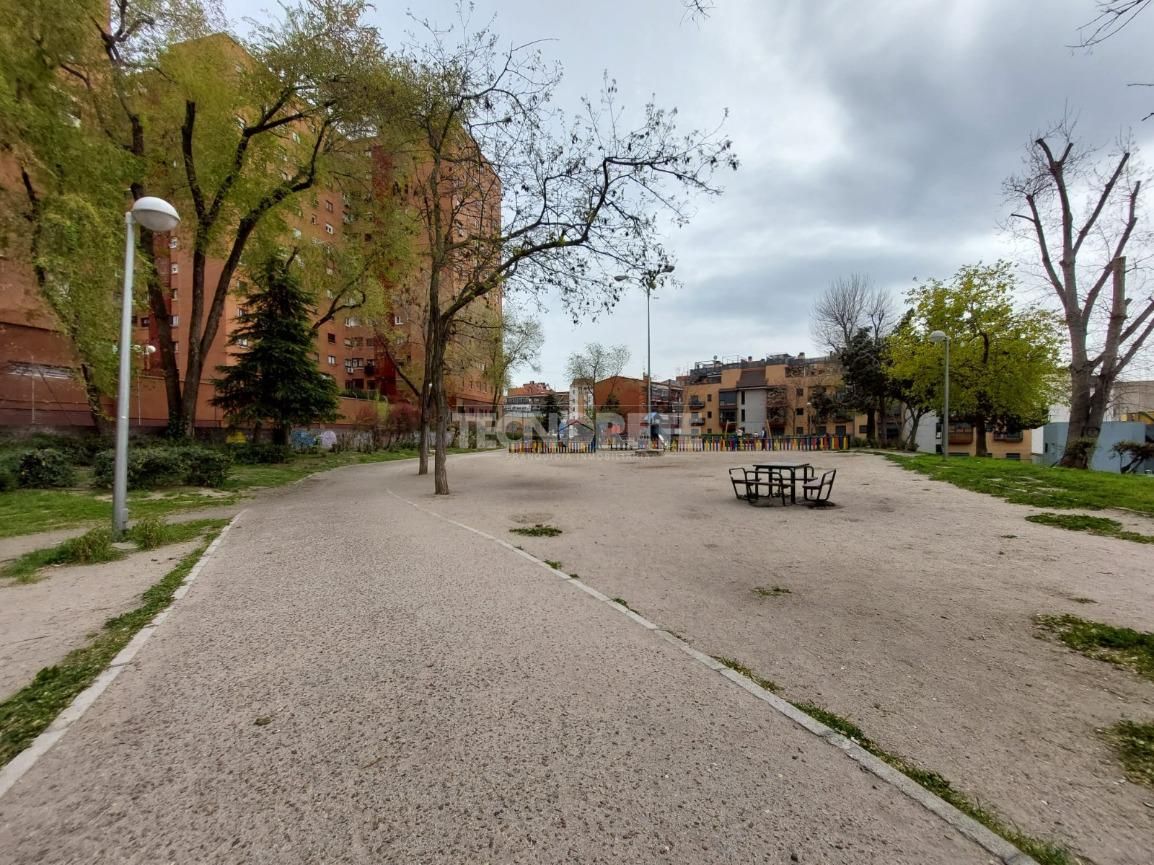 Vista exterior de Pis en venda en  Madrid Capital amb Calefacció