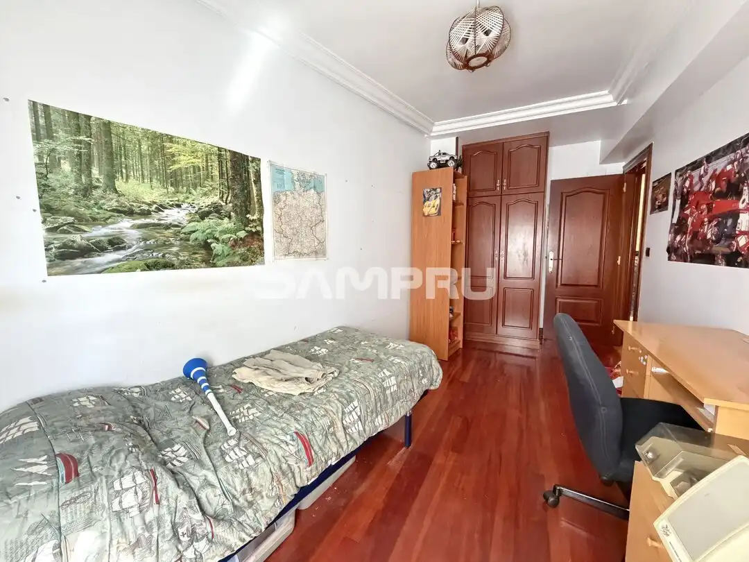 Bedroom of Flat for sale in Arrasate / Mondragón  with Storage room and Balcony