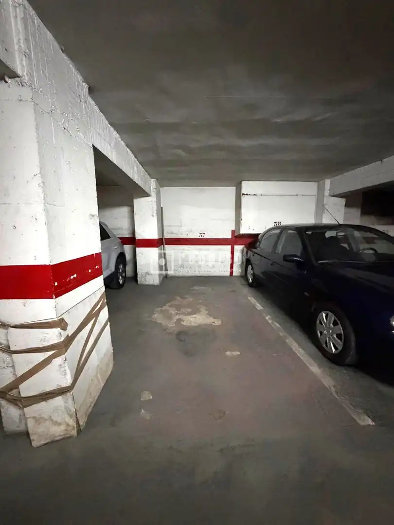 Garage zur Miete in Blasco Ibáñez, Ciutat Jardí