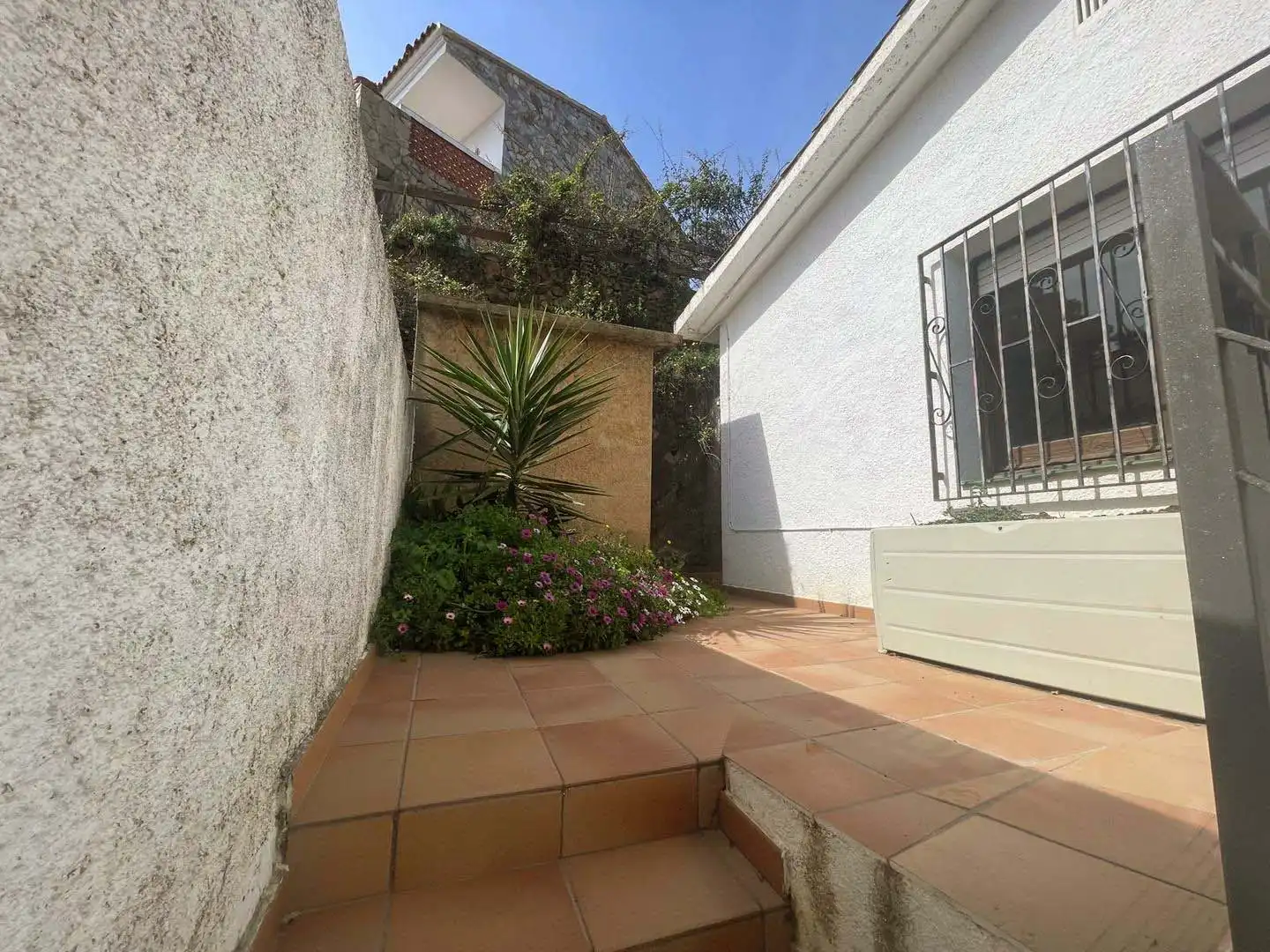 Garten von Einfamilien-Reihenhaus zum Verkauf in Lloret de Mar mit Terrasse