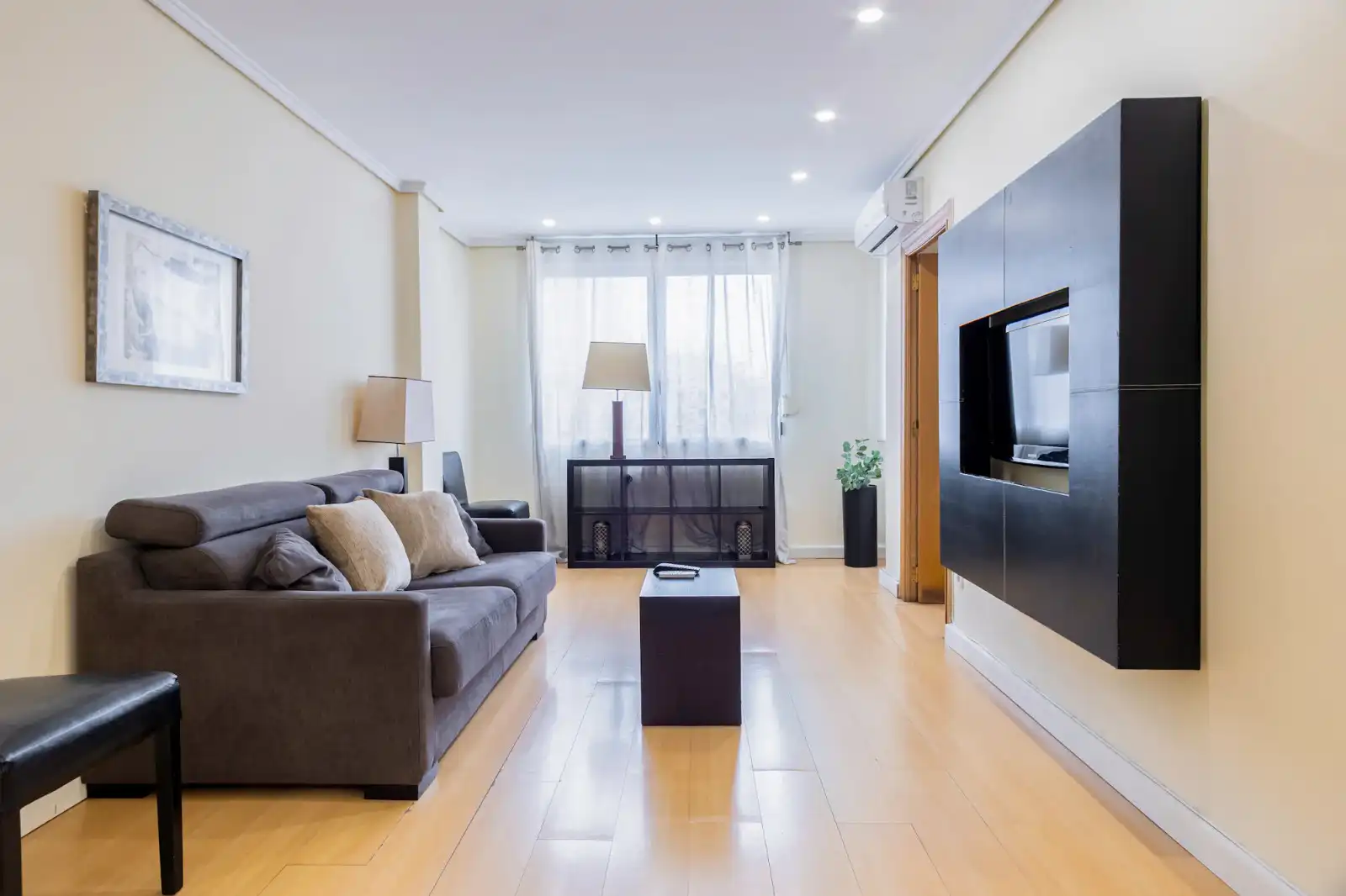 Flat to rent in N/A