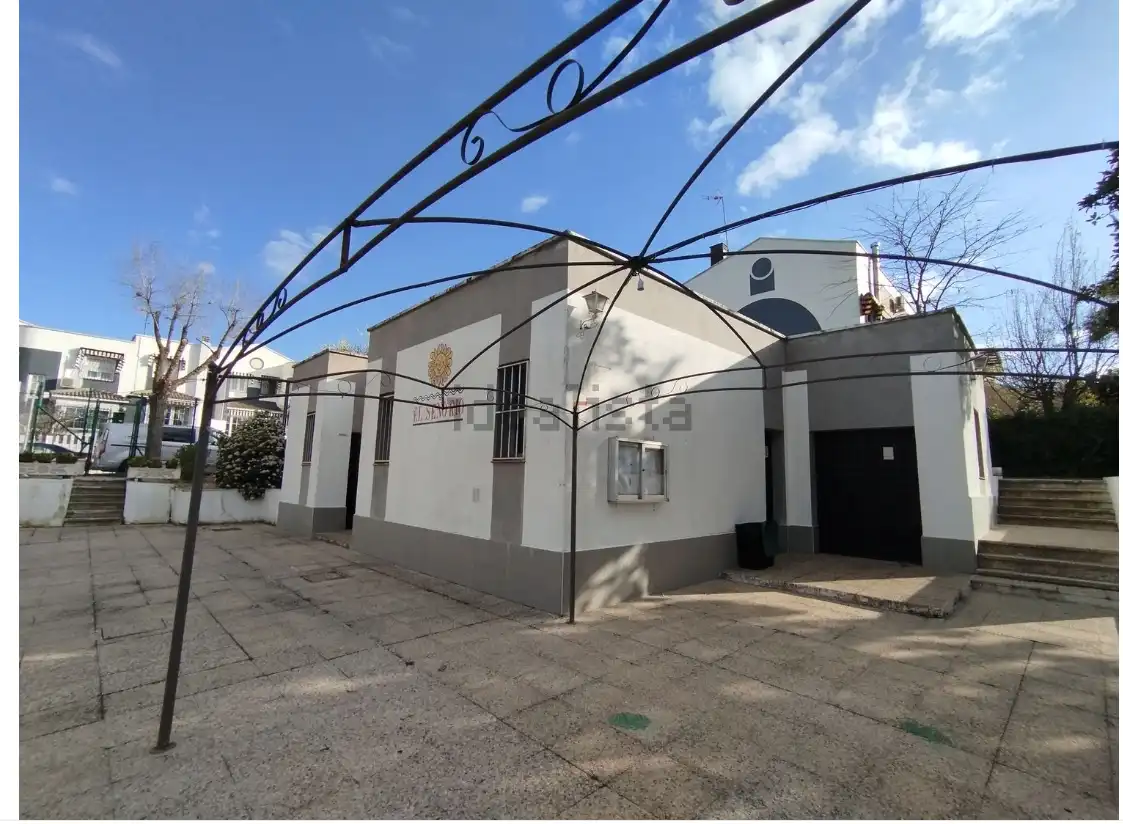 Vista exterior de Casa adosada en venda en Villaviciosa de Odón amb Aire condicionat, Calefacció i Jardí privat