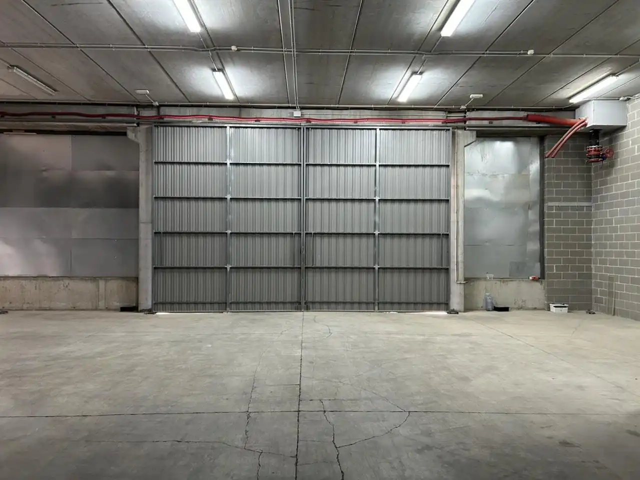 Industrial building to rent in Carrer Josep Ros i Ros, imagen 3