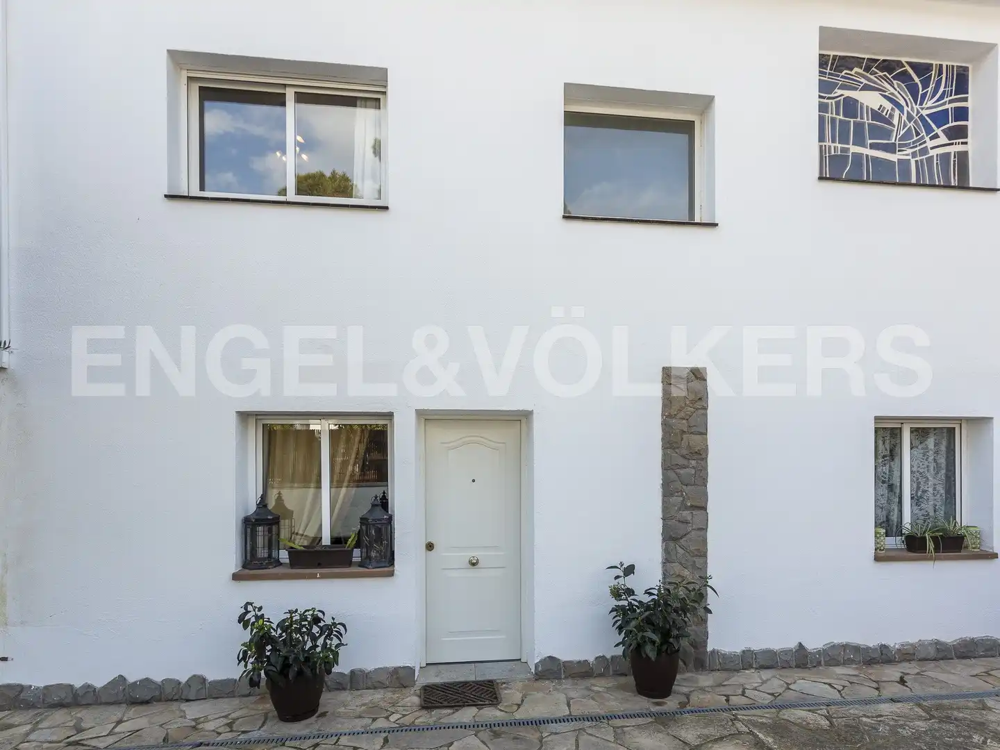 Vista exterior de Casa o xalet en venda en Castelldefels amb Aire condicionat, Calefacció i Jardí privat