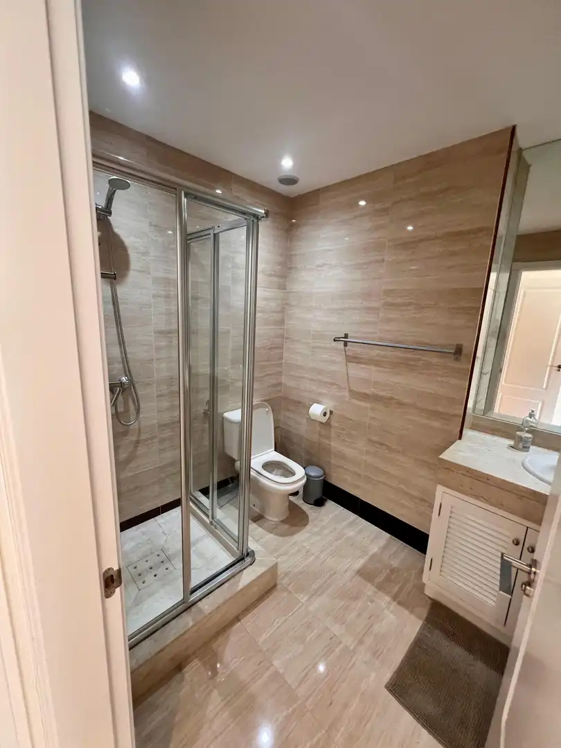 Bathroom of Apartments for rent in Marbella  with Air Conditioner, Heating and Terrace