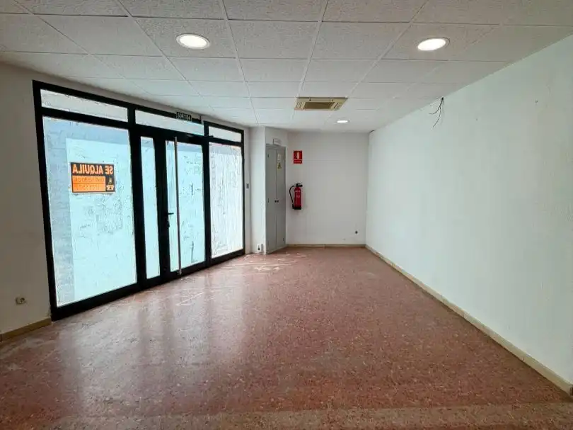Local de alquiler en Vilanova de la Barca con Aire acondicionado, Calefacción y Amueblado