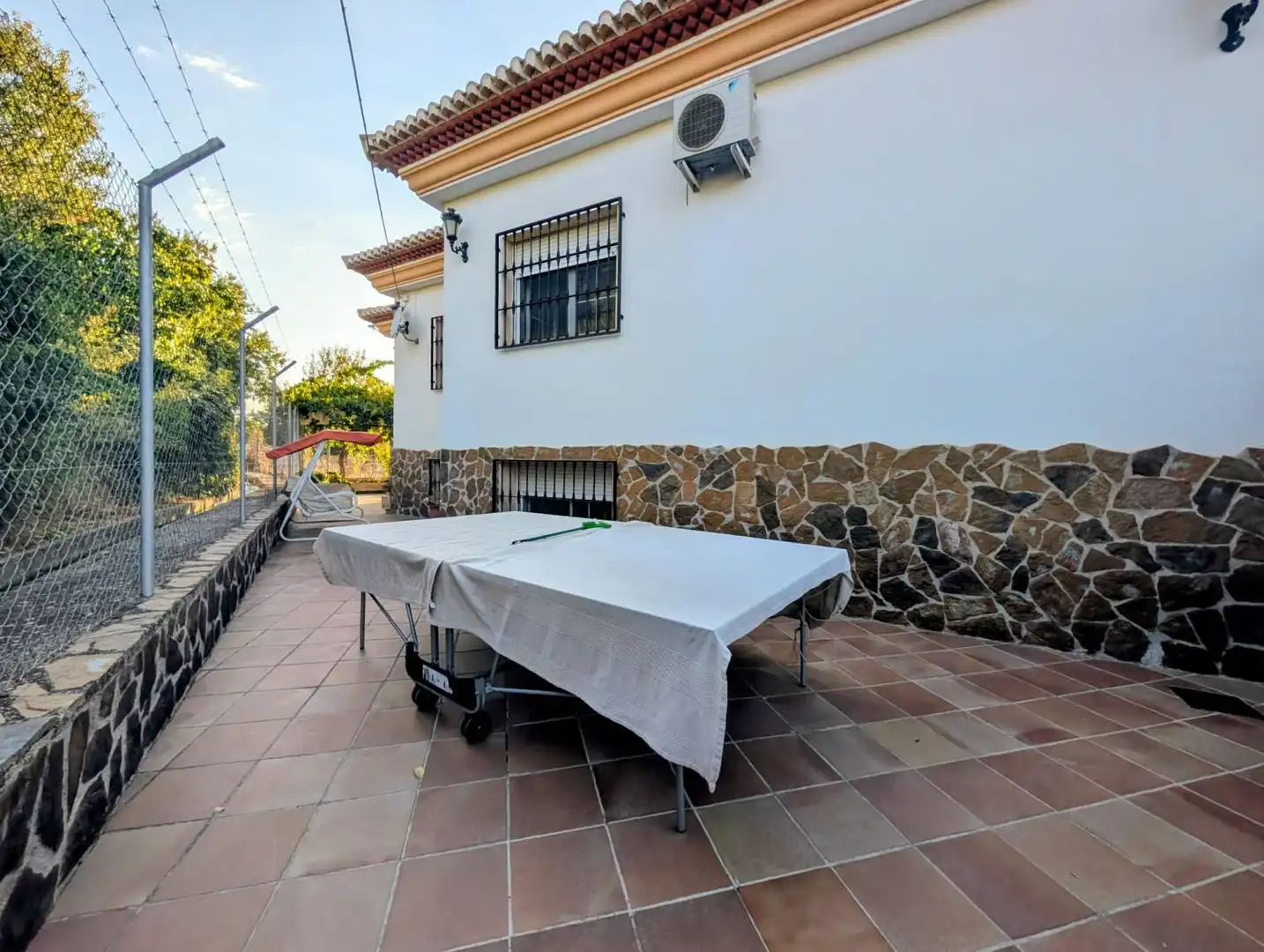 Terrassa de Casa o xalet en venda en Loja amb Aire condicionat, Calefacció i Jardí privat